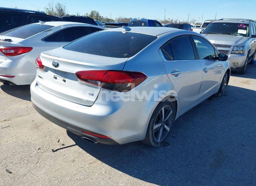 Photo 4 of 2017 Kia Forte EX (VIN 3KPFL4A84HE055468)
