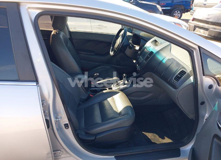 Photo 5 of 2017 Kia Forte EX (VIN 3KPFL4A84HE055468)