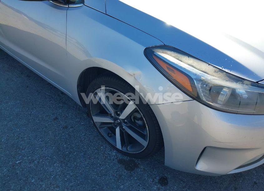 Photo 6 of 2017 Kia Forte EX (VIN 3KPFL4A84HE055468)