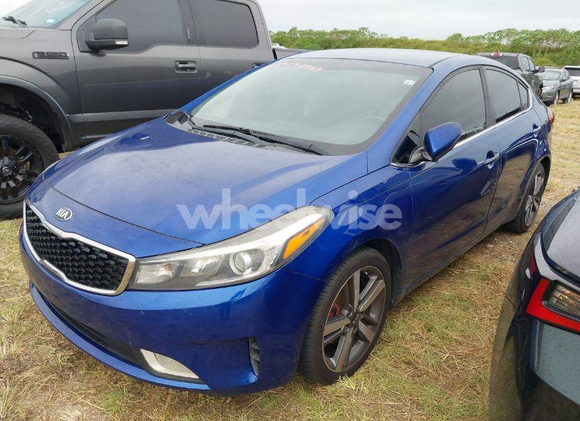 Photo 2 of 2017 Kia Forte EX (VIN 3KPFL4A84HE073405)