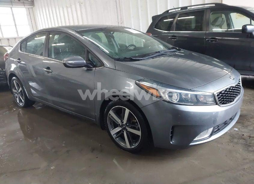 2018 Kia Forte EX (VIN 3KPFL4A88JE249457) main photo