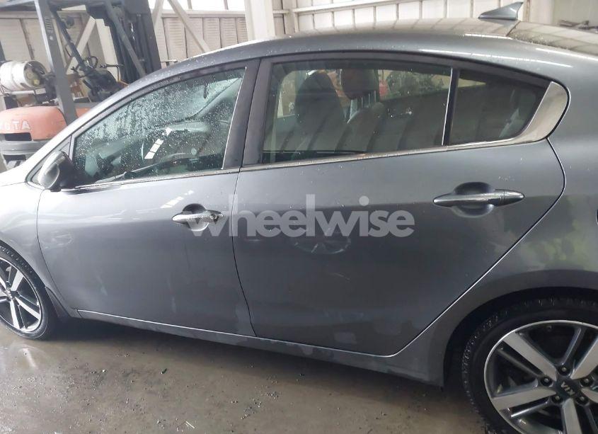 Photo 14 of 2018 Kia Forte EX (VIN 3KPFL4A88JE249457)