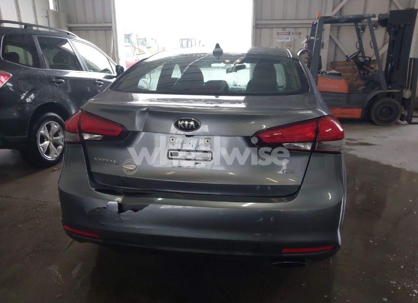 Photo 16 of 2018 Kia Forte EX (VIN 3KPFL4A88JE249457)