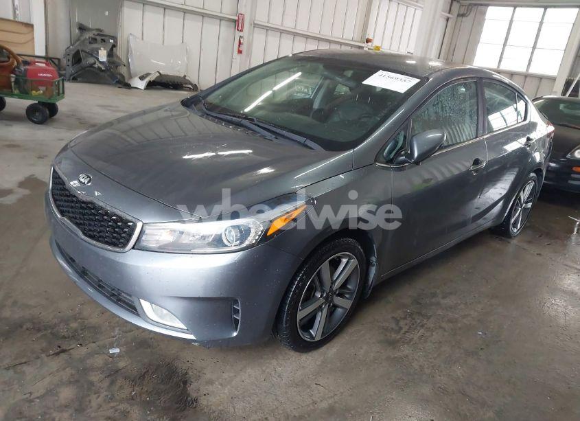 Photo 2 of 2018 Kia Forte EX (VIN 3KPFL4A88JE249457)