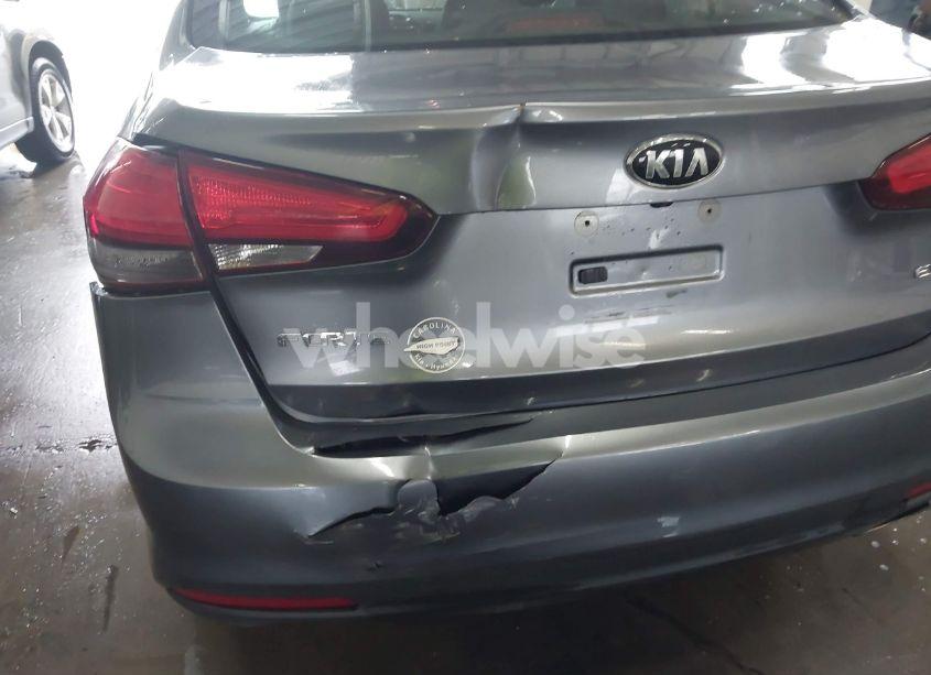 Photo 6 of 2018 Kia Forte EX (VIN 3KPFL4A88JE249457)