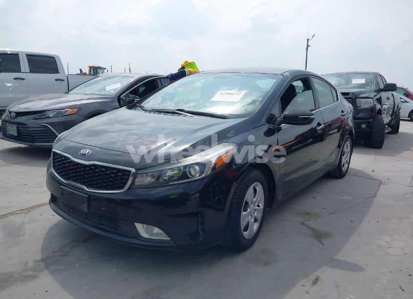 Photo 2 of 2017 Kia Forte EX (VIN 3KPFL4A8XHE093383)