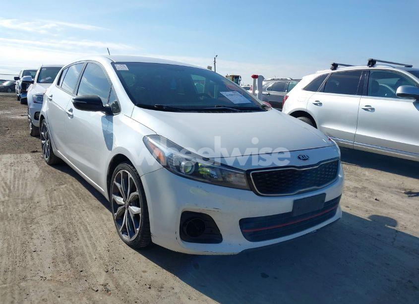 2017 Kia Forte SX (VIN 3KPFN5A35HE140517) main photo
