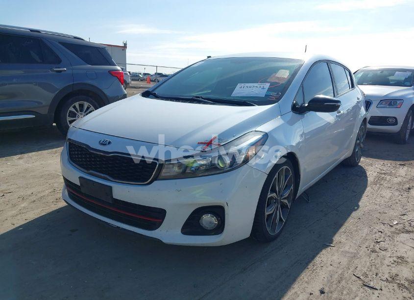 Photo 2 of 2017 Kia Forte SX (VIN 3KPFN5A35HE140517)