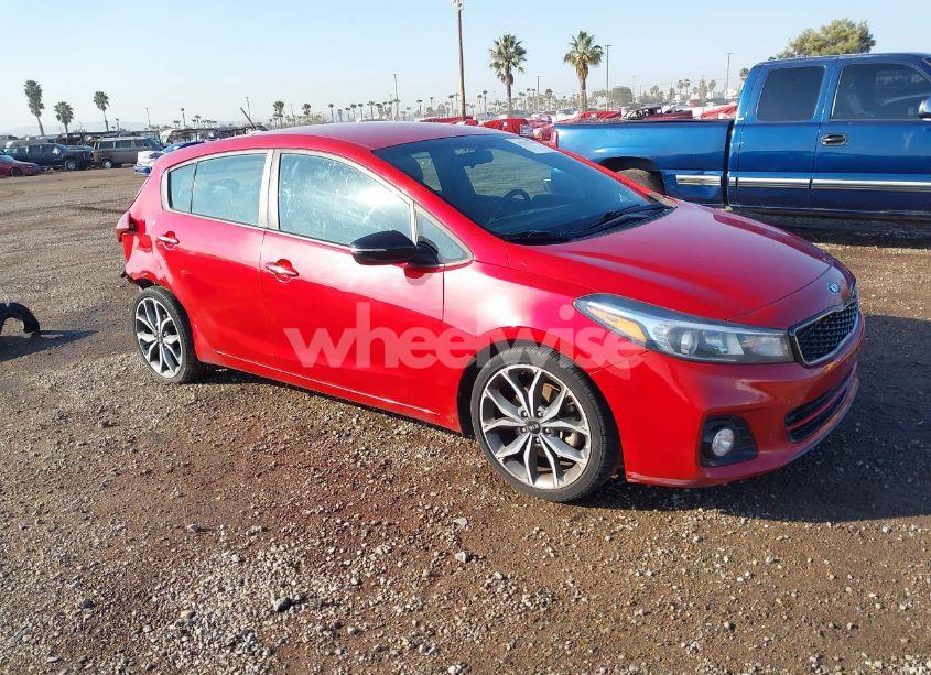 2017 Kia Forte SX (VIN 3KPFN5A36HE055914) main photo