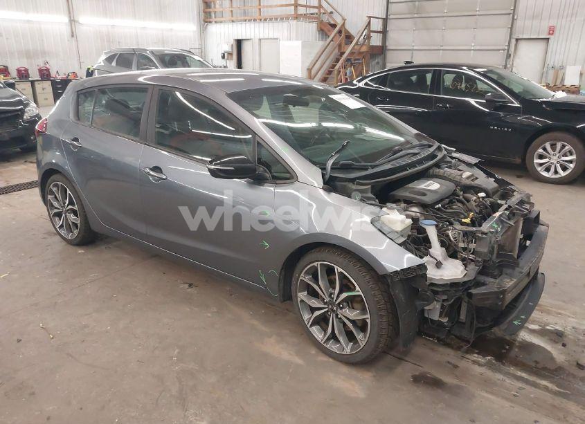 2018 Kia Forte SX (VIN 3KPFN5A36JE192941) main photo