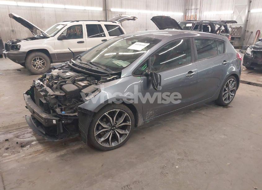 Photo 2 of 2018 Kia Forte SX (VIN 3KPFN5A36JE192941)