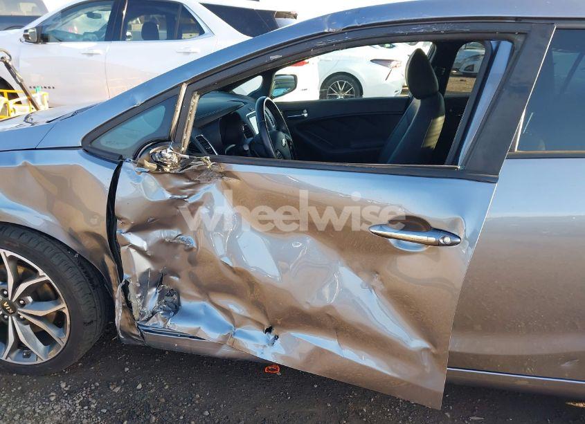 Photo 18 of 2017 Kia Forte SX (VIN 3KPFN5A39HE064347)