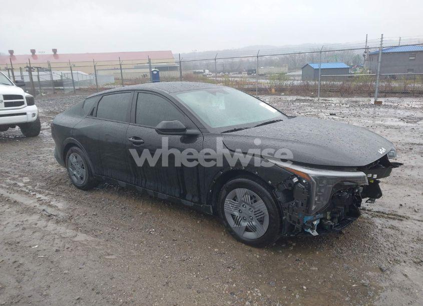2025 Kia K4 LX (VIN 3KPFT4DE0SE002758) main photo
