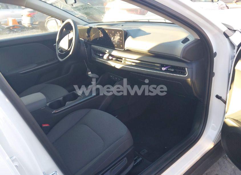 Photo 5 of 2025 Kia K4 LXS (VIN 3KPFT4DE0SE006020)