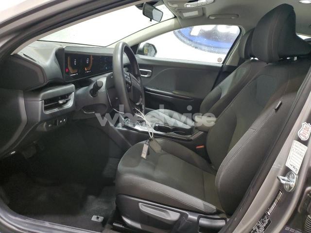 Photo 3 of 2025 KIA K4 LX (VIN 3KPFT4DE0SE039082)