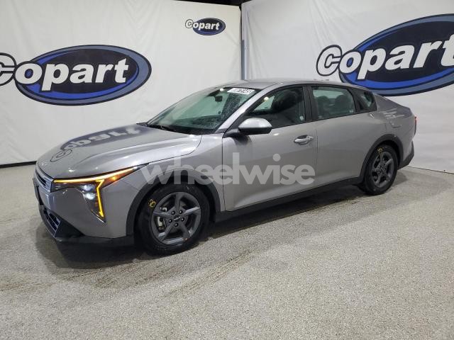 Photo 8 of 2025 KIA K4 LX (VIN 3KPFT4DE0SE039082)