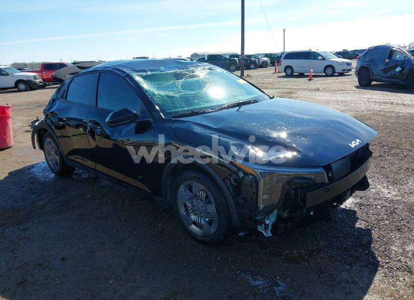2025 Kia K4 LX (VIN 3KPFT4DE0SE049109) main photo