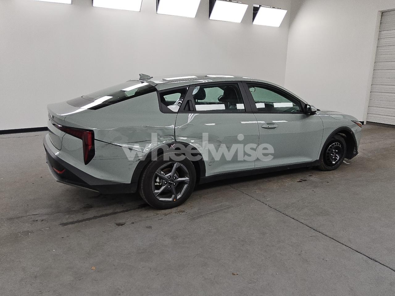 Photo 3 of 2025 KIA K4 LX (VIN 3KPFT4DE0SE100902)