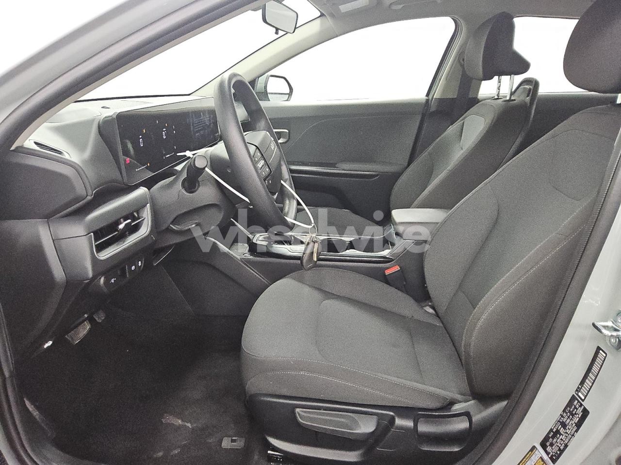 Photo 7 of 2025 KIA K4 LX (VIN 3KPFT4DE0SE100902)