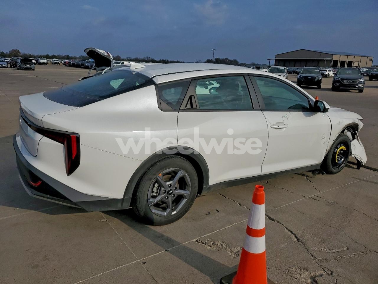 Photo 3 of 2025 KIA K4 LX (VIN 3KPFT4DE0SE113889)