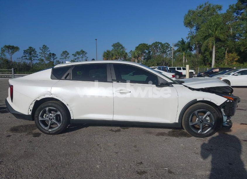 Photo 14 of 2025 Kia K4 LXS (VIN 3KPFT4DE1SE006012)