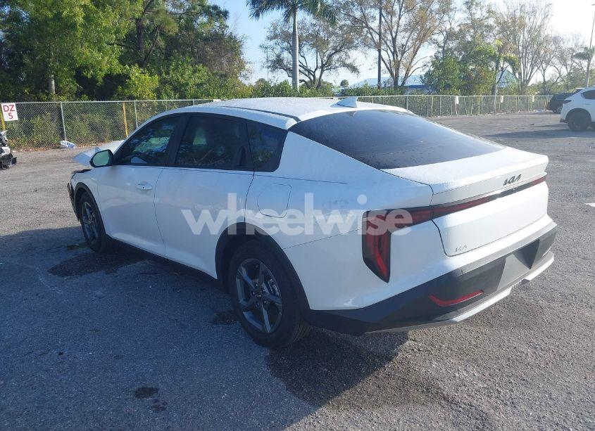 Photo 3 of 2025 Kia K4 LXS (VIN 3KPFT4DE1SE006012)
