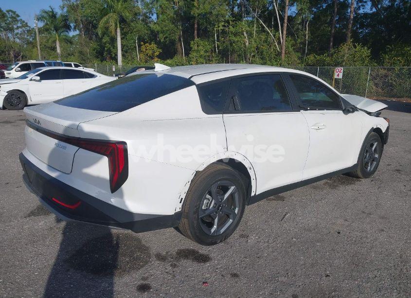 Photo 4 of 2025 Kia K4 LXS (VIN 3KPFT4DE1SE006012)