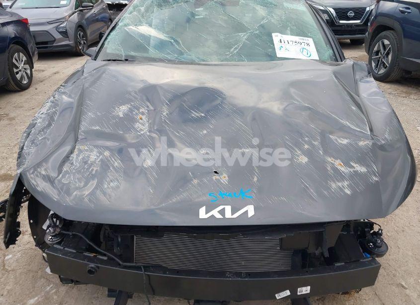 Photo 10 of 2025 Kia K4 LXS (VIN 3KPFT4DE1SE033873)