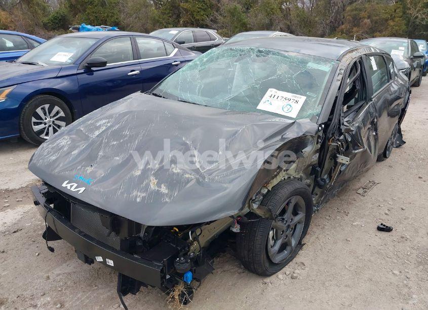 Photo 6 of 2025 Kia K4 LXS (VIN 3KPFT4DE1SE033873)