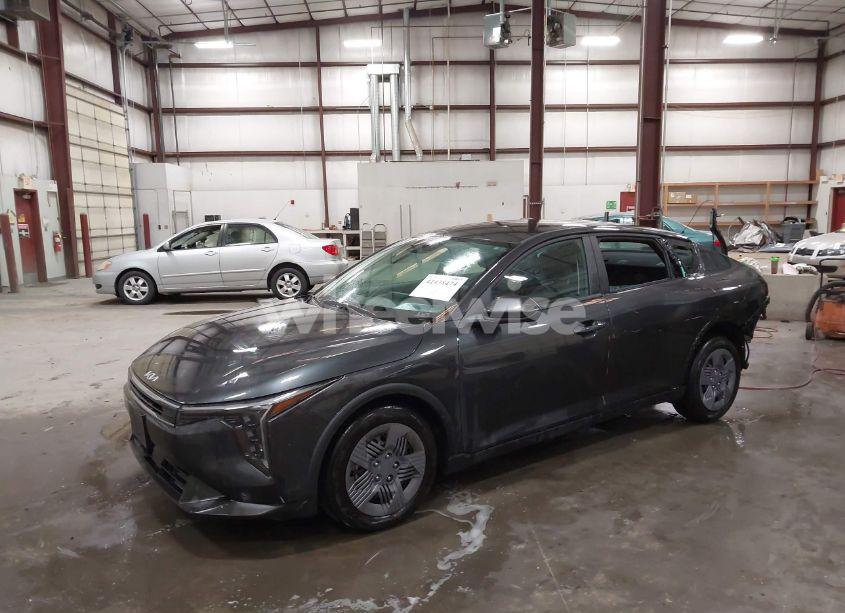 Photo 2 of 2025 Kia K4 LX (VIN 3KPFT4DE1SE090798)