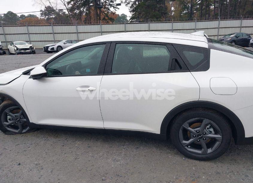 Photo 15 of 2025 Kia K4 LXS (VIN 3KPFT4DE2SE005502)