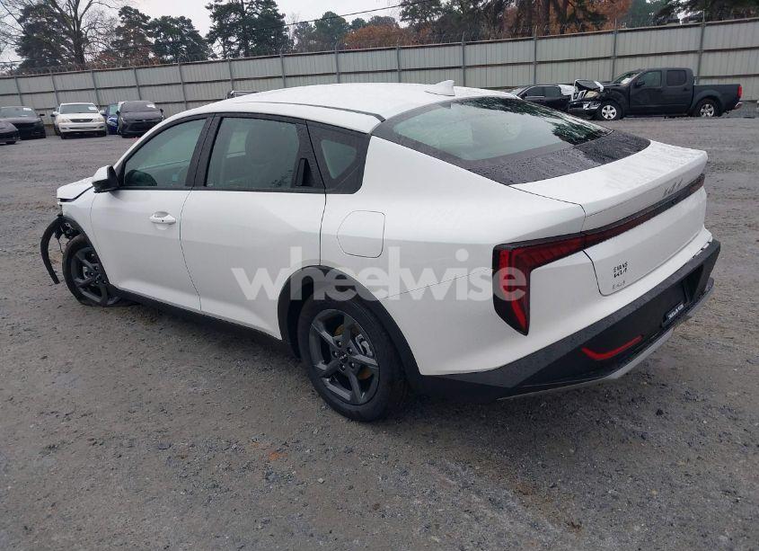 Photo 3 of 2025 Kia K4 LXS (VIN 3KPFT4DE2SE005502)