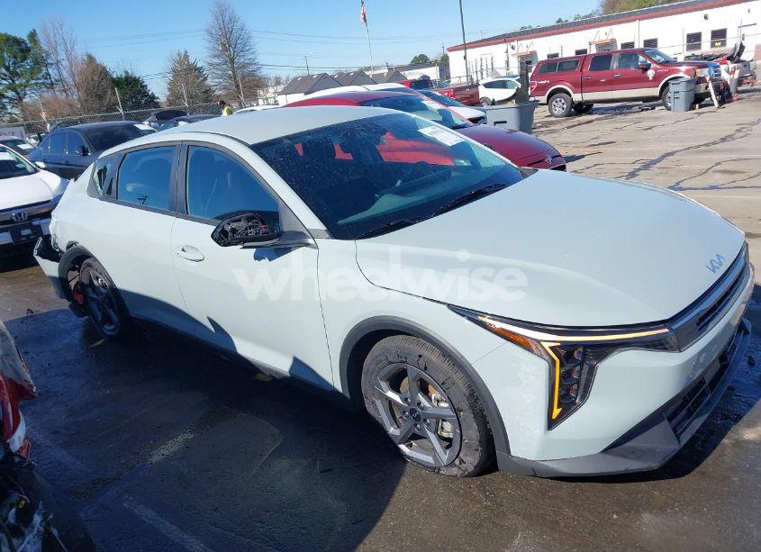 Photo 13 of 2025 Kia K4 LXS (VIN 3KPFT4DE2SE040962)