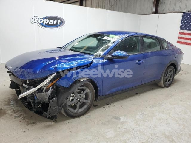 Photo 3 of 2025 KIA K4 LX (VIN 3KPFT4DE2SE064050)