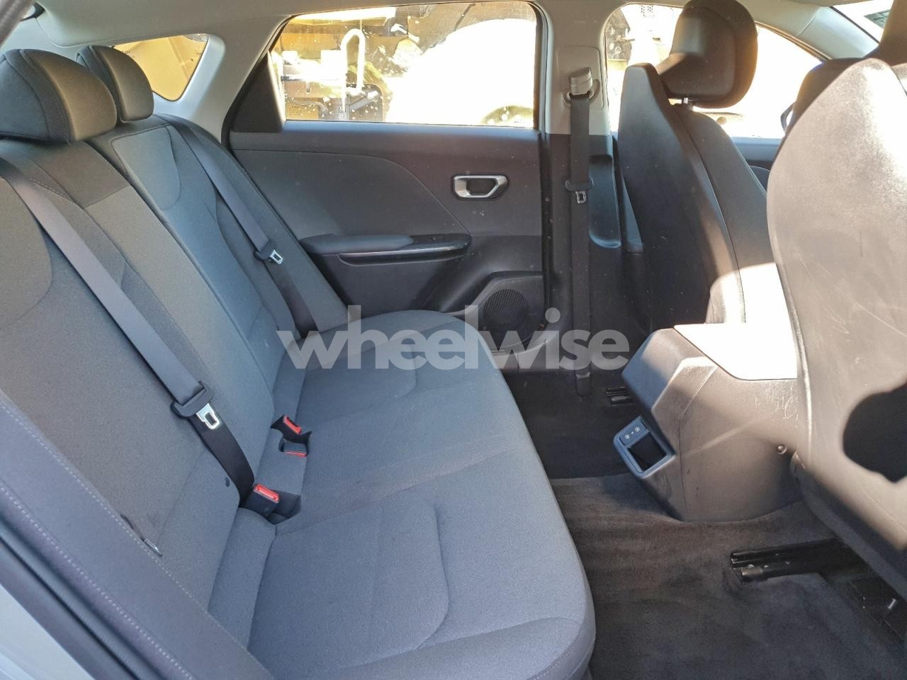 Photo 10 of 2025 KIA K4 LX (VIN 3KPFT4DE2SE070740)