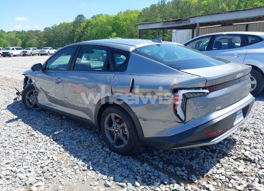 Photo 3 of 2025 Kia K4 LXS (VIN 3KPFT4DE3SE004780)