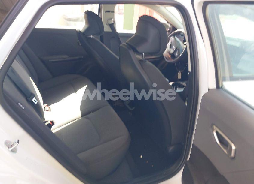 Photo 8 of 2025 Kia K4 LXS (VIN 3KPFT4DE3SE006027)