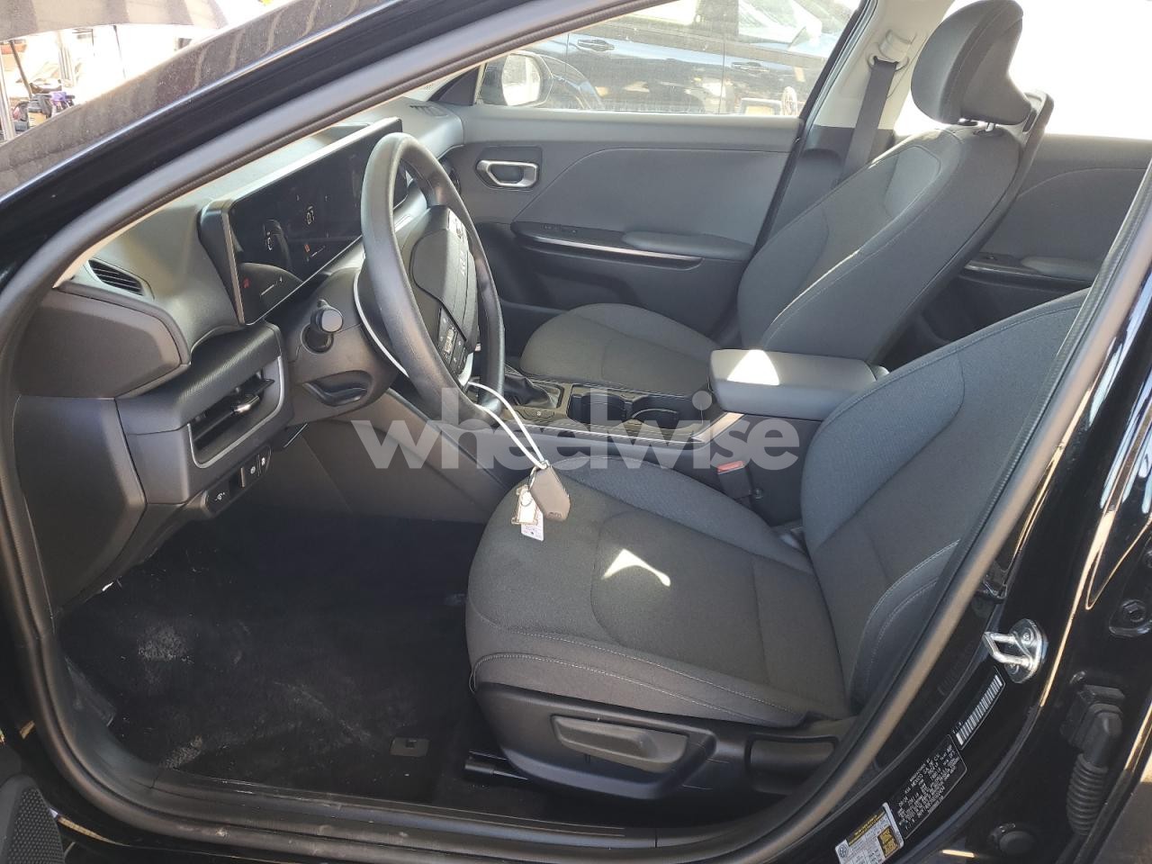 Photo 7 of 2025 KIA K4 LX (VIN 3KPFT4DE3SE022454)