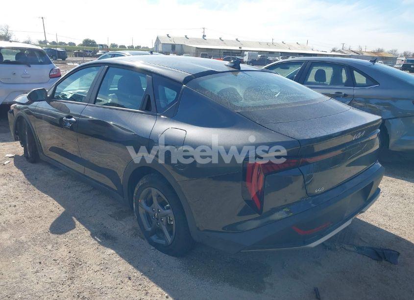 Photo 3 of 2025 Kia K4 LXS (VIN 3KPFT4DE3SE033745)