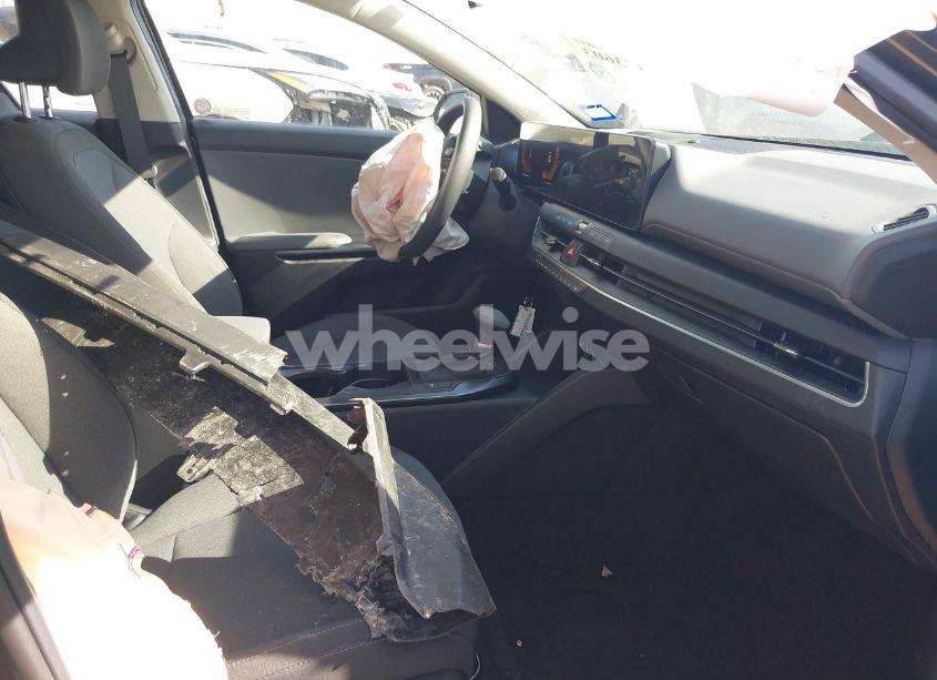 Photo 5 of 2025 Kia K4 LXS (VIN 3KPFT4DE3SE033745)