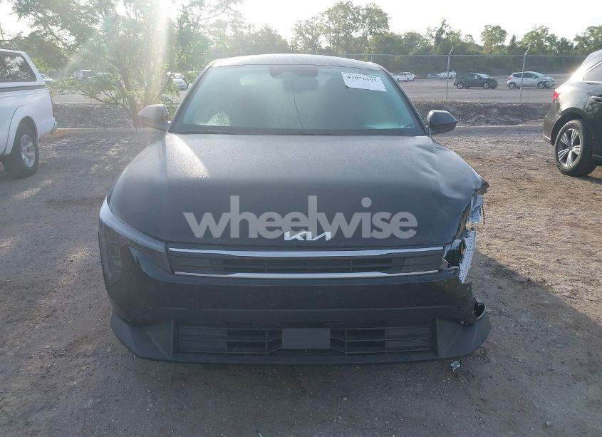 Photo 12 of 2025 Kia K4 LXS (VIN 3KPFT4DE3SE045944)