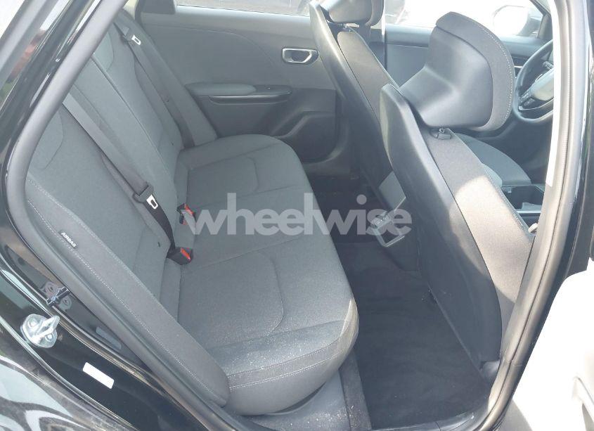 Photo 8 of 2025 Kia K4 LXS (VIN 3KPFT4DE3SE045944)