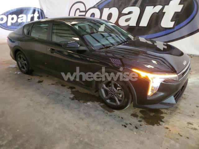 Photo 3 of 2025 KIA K4 LX (VIN 3KPFT4DE3SE062758)