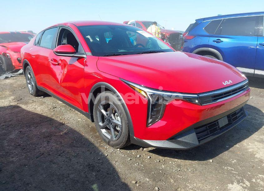 2025 Kia K4 LXS (VIN 3KPFT4DE4SE003167) main photo
