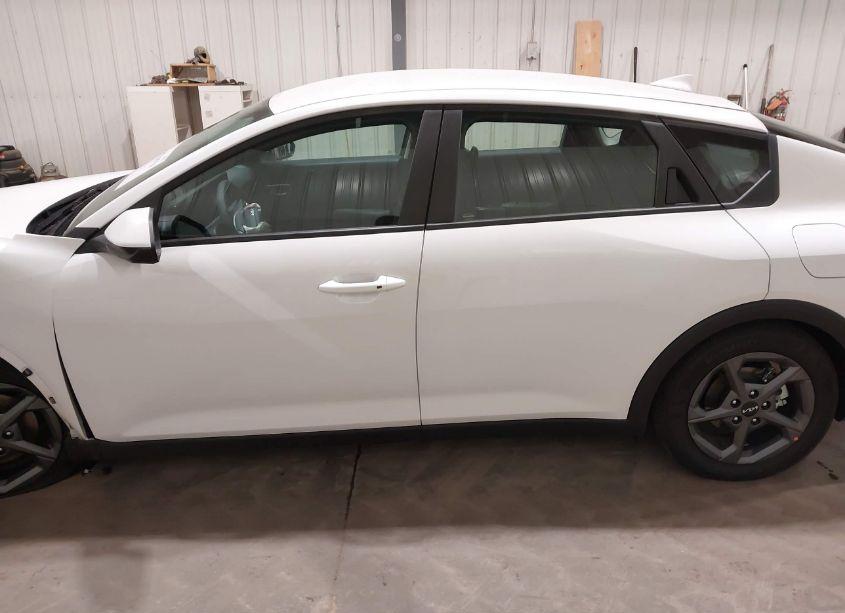 Photo 15 of 2025 Kia K4 LXS (VIN 3KPFT4DE4SE008384)