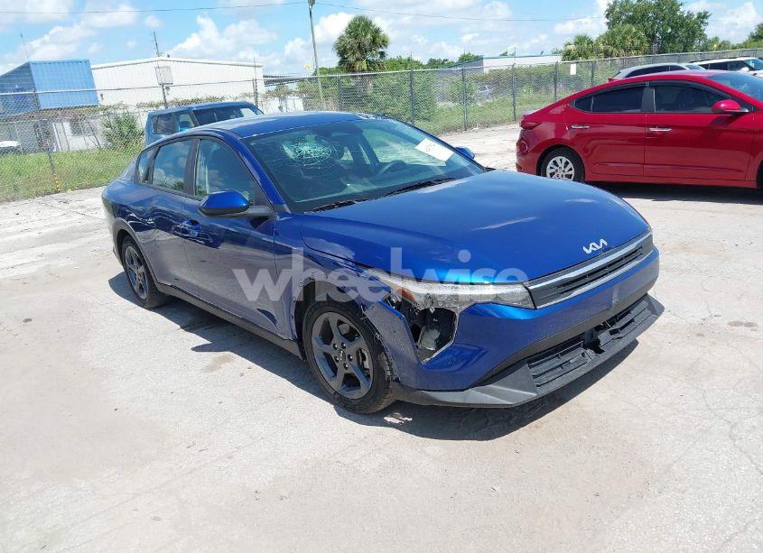 2025 Kia K4 LXS (VIN 3KPFT4DE4SE021796) main photo