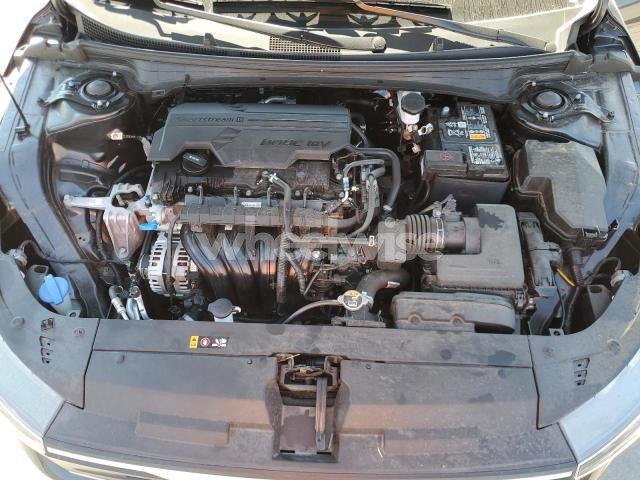 Photo 2 of 2025 KIA K4 LX (VIN 3KPFT4DE4SE070495)