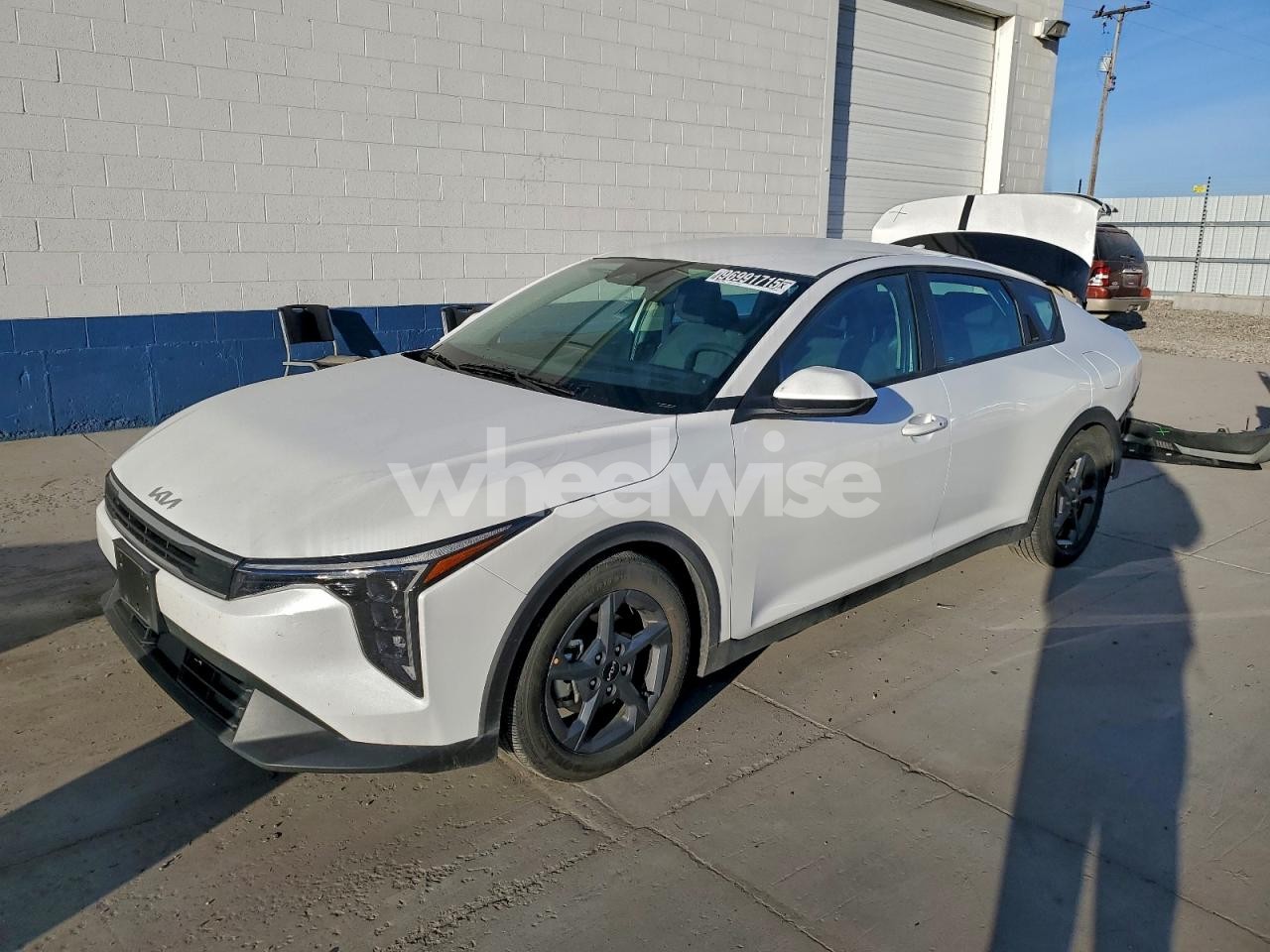 2025 KIA K4 LX (VIN 3KPFT4DE4SE081206) main photo