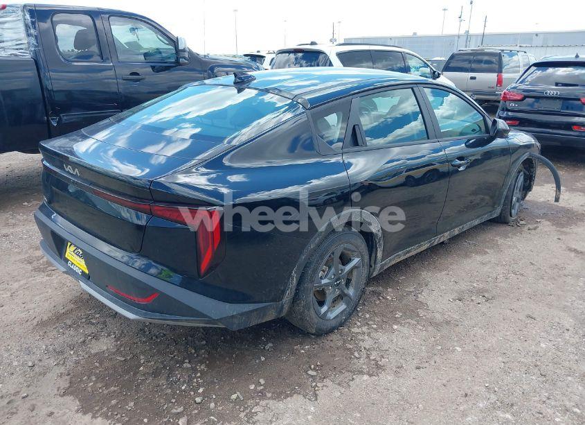 Photo 4 of 2025 Kia K4 LXS (VIN 3KPFT4DE4SE093212)