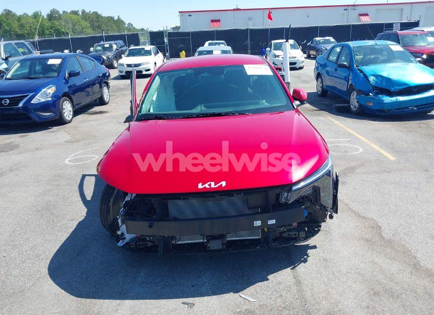 Photo 13 of 2025 Kia K4 LXS (VIN 3KPFT4DE4SE105701)